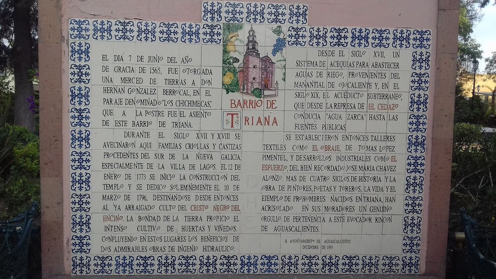 Talavera tile plaque in Barrio del Encino